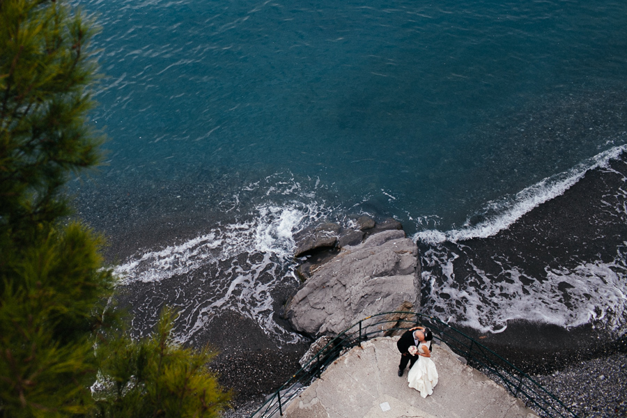 beautiful destination wedding on the sea in italy