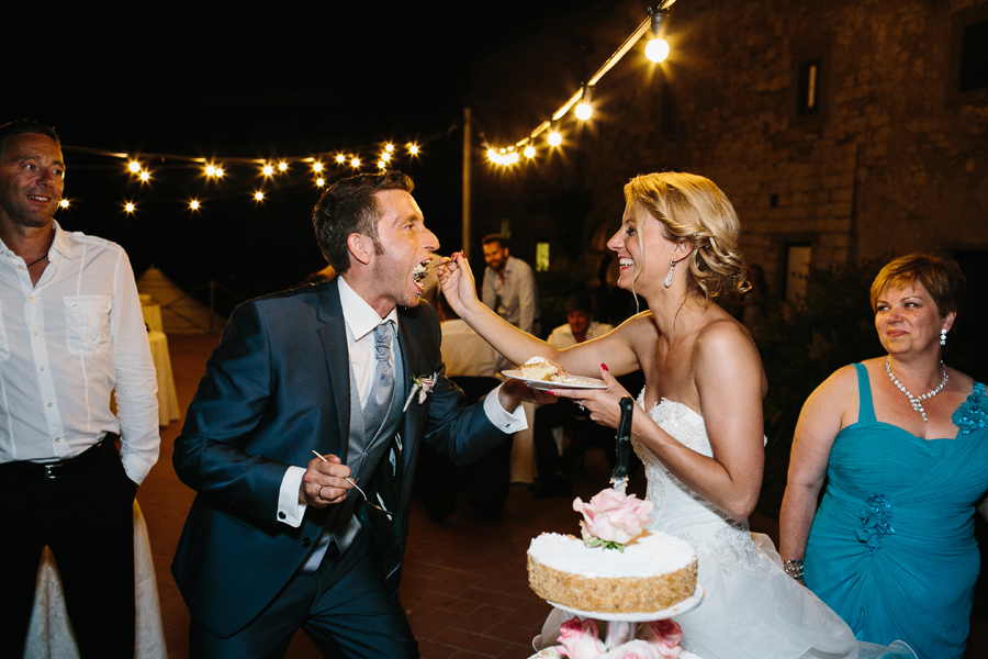 Cake cutting Destination wedding Italy