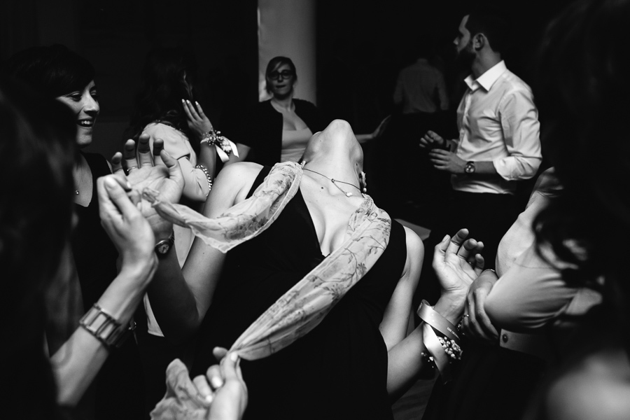 Matrimonio balli Villa La Tassinara fotografo lago di garda