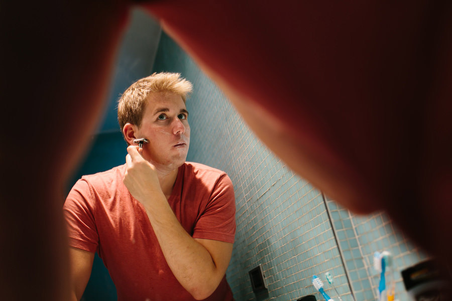 groom shaving wedding tuscany