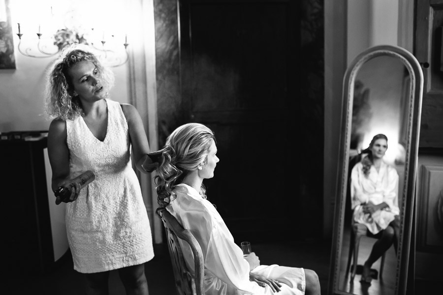 bride getting ready tuscany wedding photographer