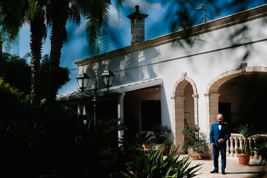 groom dressed up Apulia Wedding Photographer