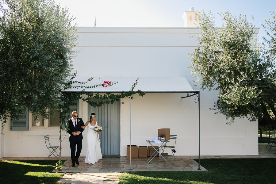 masseria don luigi wedding photographer bride and father