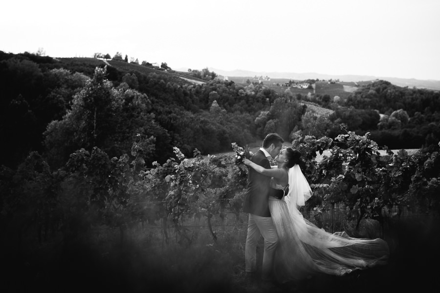 hotel la villa portrait bride and groom vineyard wedding italy