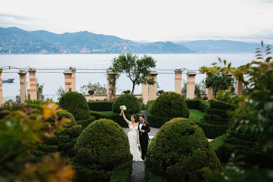 bride and groom in the garden of la cervara portofino