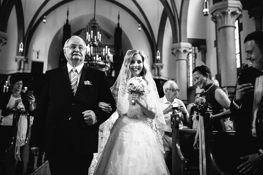 bride entrance with her father at wedding in meran