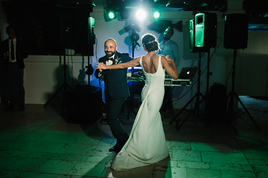 first dance at wedding in puglia