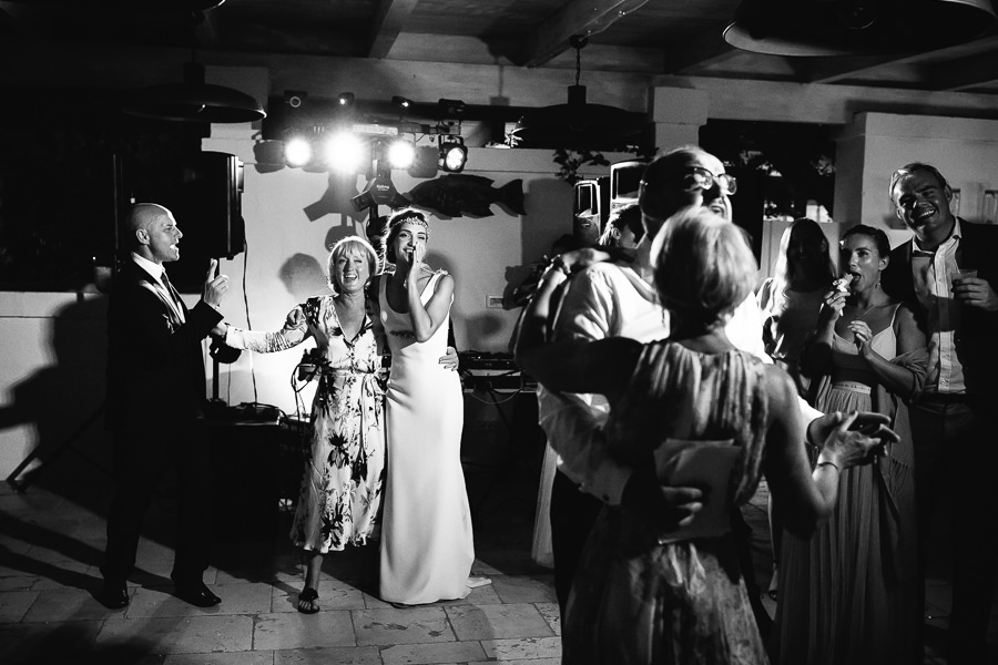 wedding dances in apulia