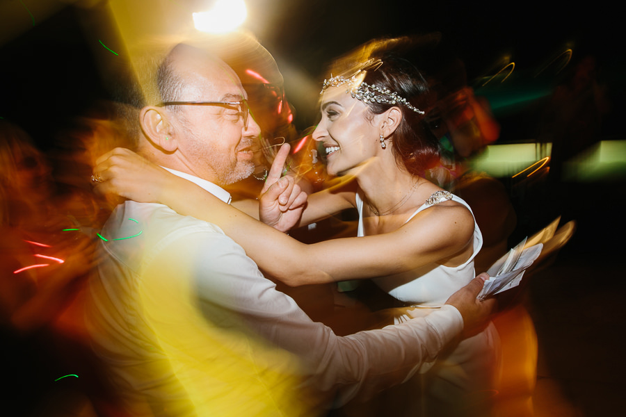 wedding dances father and bride in puglia