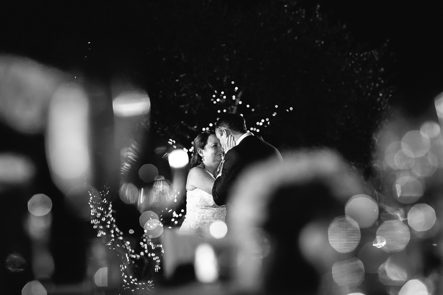 kiss between bride and groom during first dance