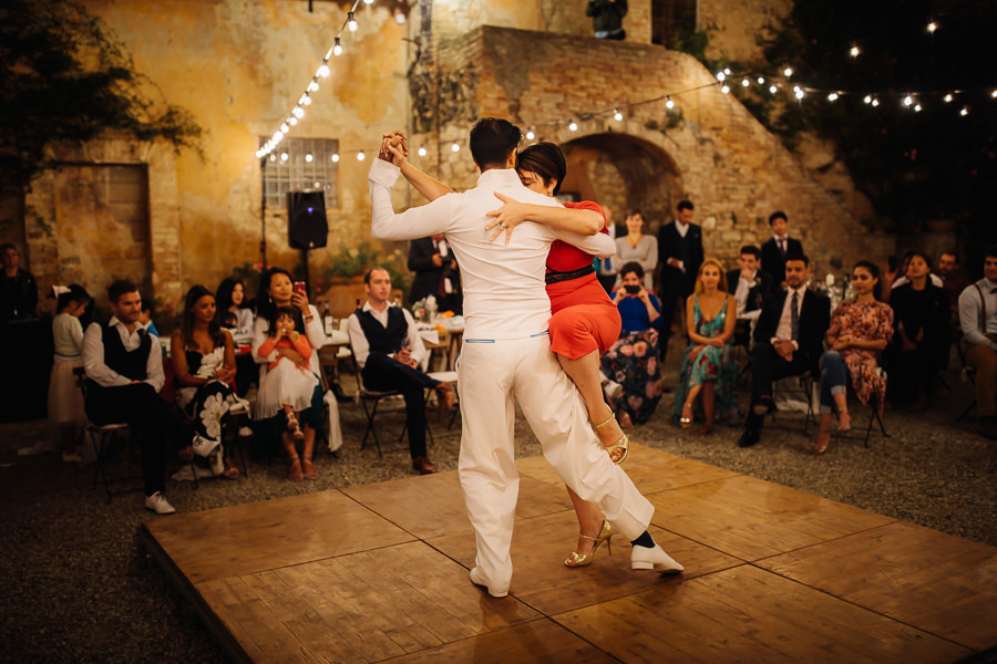 Tango dances during wedding at Villa Catignano