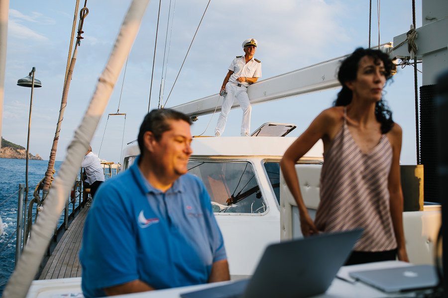 rehearsal dinner on a sailboat in amalfi coast