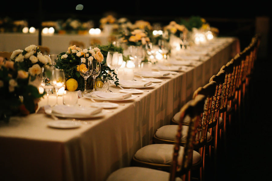 amazing table setting at villa cimbrone amalfi wedding