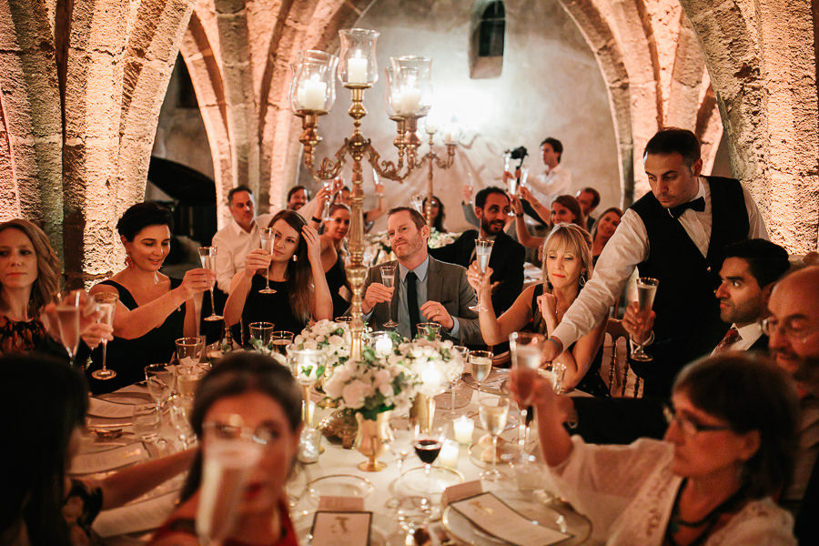 villa cimbrone wedding dinner at the crypt