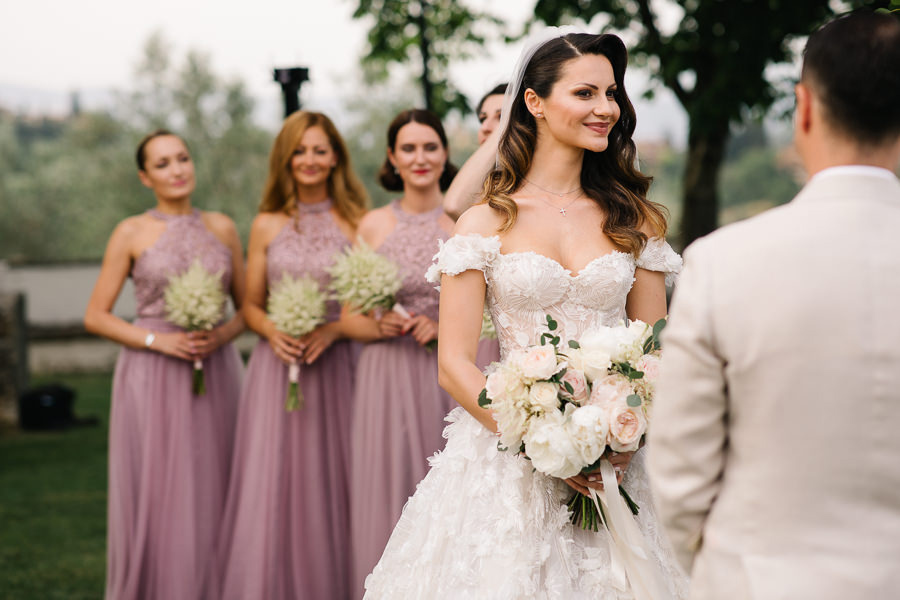 Bride entrance for outdoor wedding ceremony