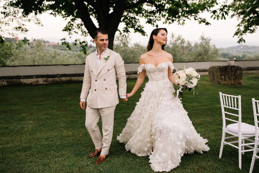 Bride and Groom Photo Session in the garden