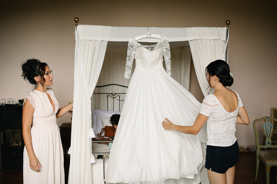 Bride getting ready Castello di Meleto Photographer