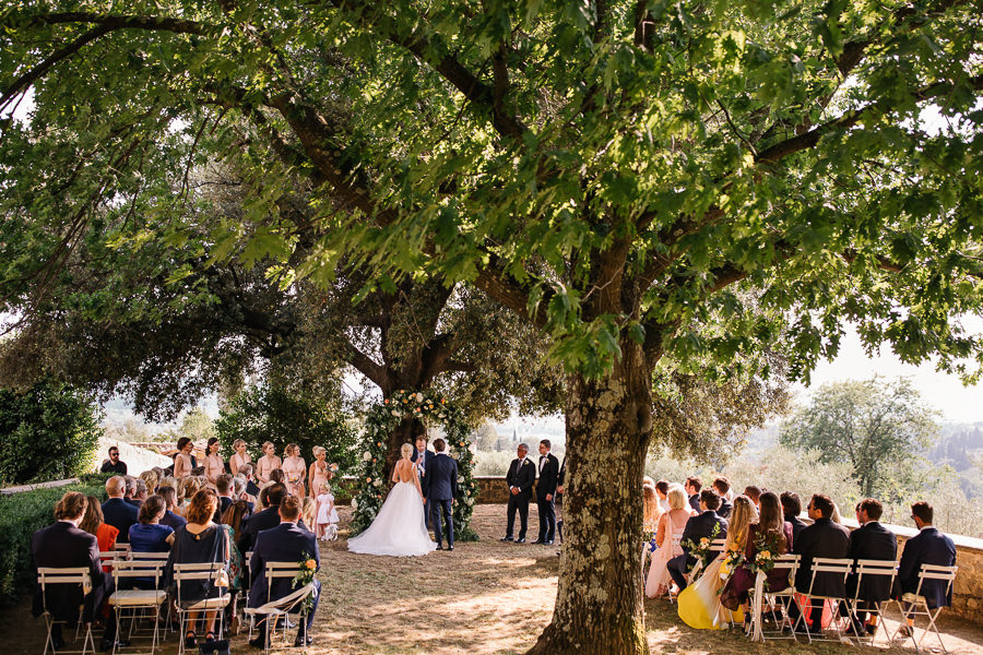 wedding ceremony in the garden of Villa Di Maiano