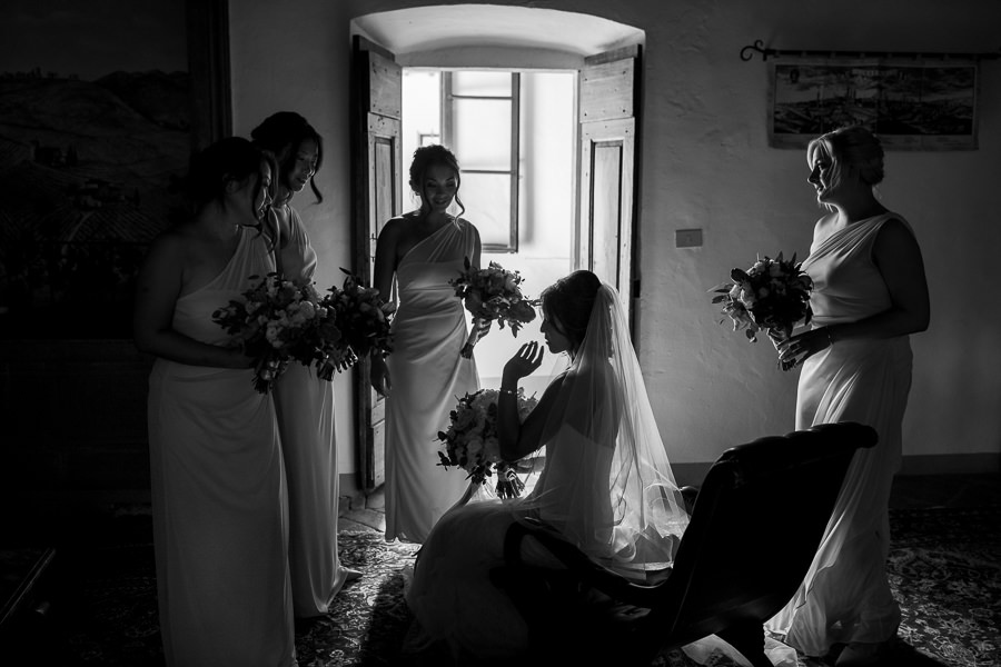 julian kanz is a wedding photographer in tuscany