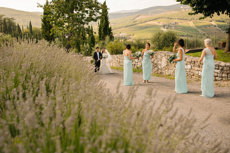 julian kanz is a wedding photographer in tuscany