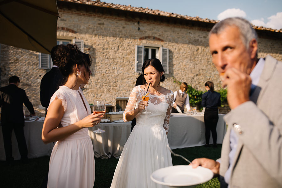 summer wedding at castello di meleto