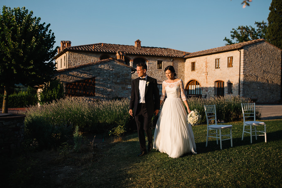 Wedding Photo Portraits in the sunset at Castello di Meleto