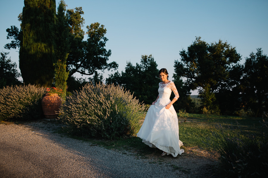 Wedding Photo Portraits in the sunset at Castello di Meleto