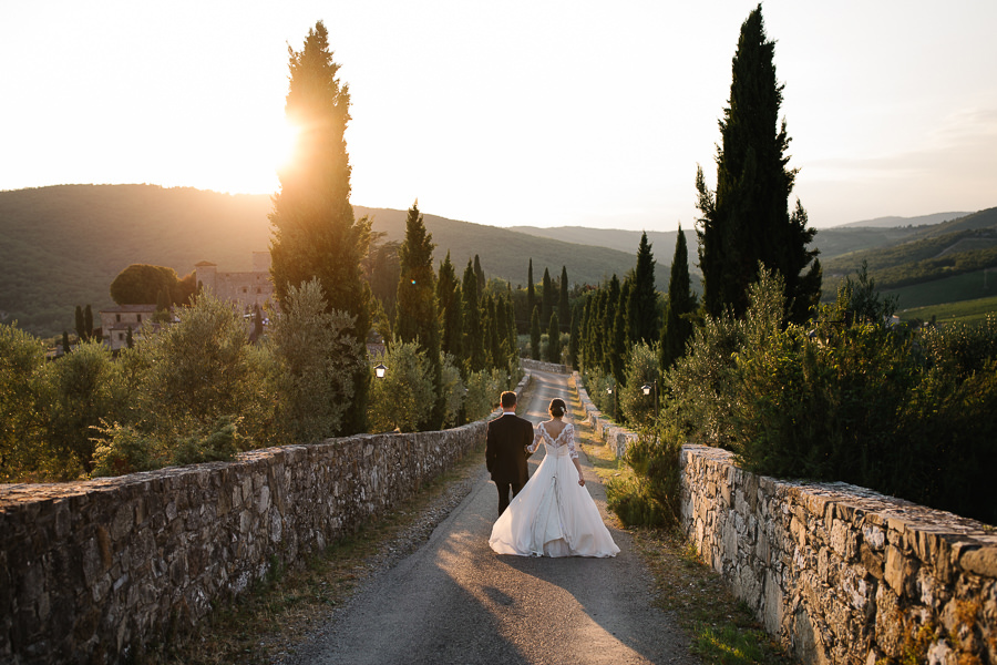 Stunning sunset wedding photo tuscany