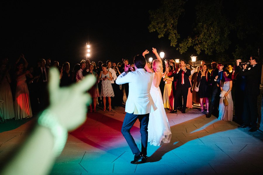 first dance photos at villa di maiano