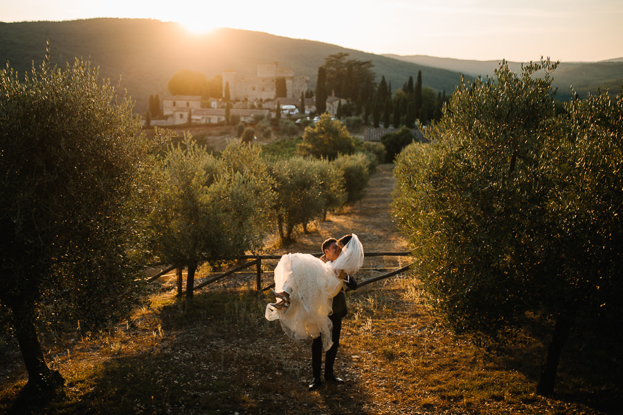 number one wedding photographer tuscany