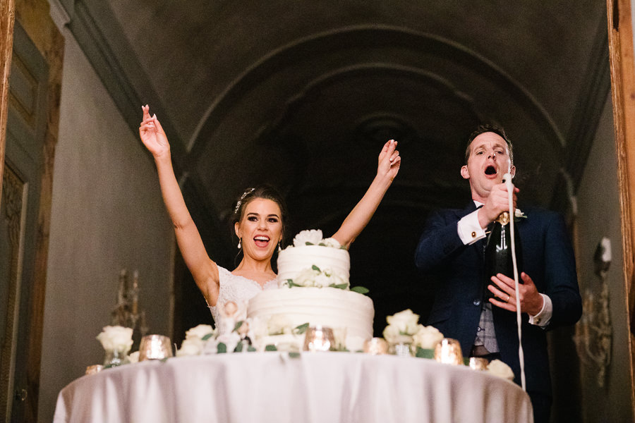 Speeches during wedding dinner in Tuscany