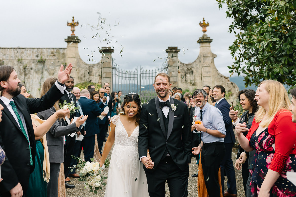Foto del matrimonio di Villa Corsini in Toscana, scattata da Julian Kanz, fotografo di matrimoni a Firenze