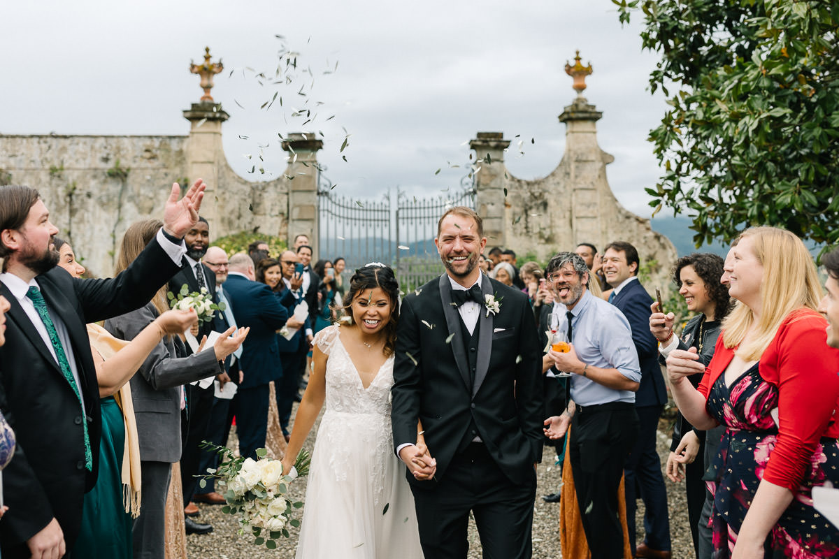 Foto der Hochzeit in der Villa Corsini in der Toskana, aufgenommen von Julian Kanz, Hochzeitsfotograf in Florenz